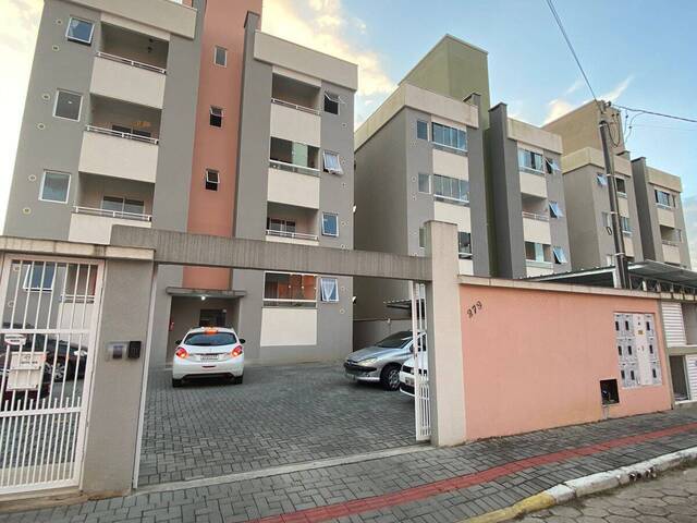 #143 - Apartamento para Venda em Navegantes - SC - 2