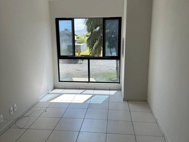 #393 - Apartamento para Locação em Navegantes - SC - 1